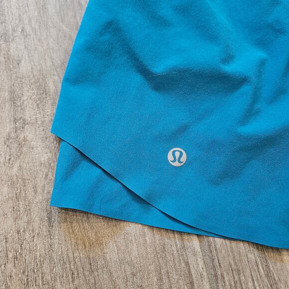 Lululemon Shake It Out Shorts Womens XS Lightweight Run Training Athleisure - Picture 6 of 8